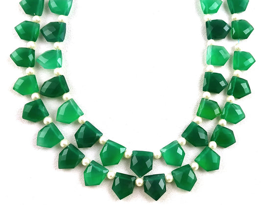 AAA Quality 1 Strand Natural Green Onyx Faceted,Pentagon shape,Size 8x10-10x12 MM Approx ,Green Onyx Briolette,21 Pieces Wholesale price