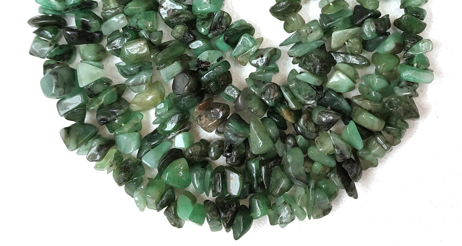 AAA Quality 16"Long Natural Emerald Chip Bead,Uncut Chip Bead,5-7 MM,Polished Beads,Smooth Emerald Chip Bead,Emerald gemstone,making Jewelry