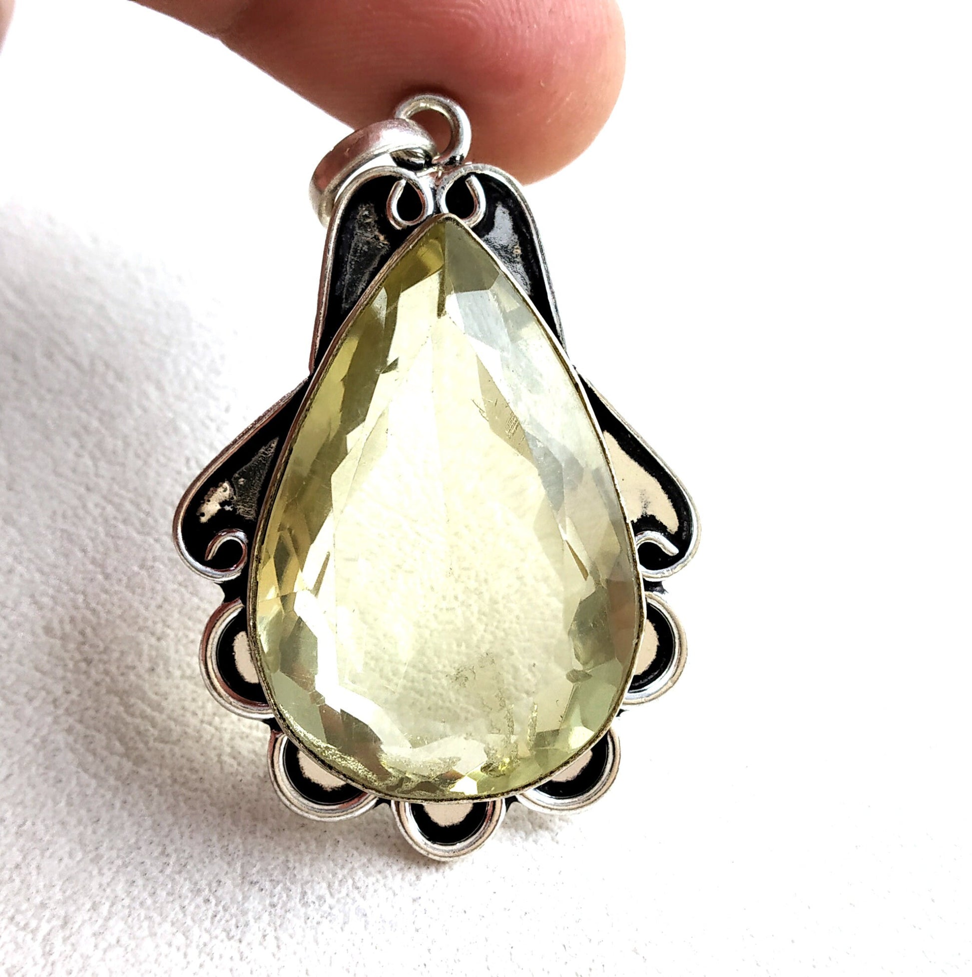 Awesome Quality Lemon Quartz Pear Shape Pendant,Lemon Pendant,Silver Plated Pendant,Size 21x31MM,Pear Shape Pendant,Unique Design Pendant