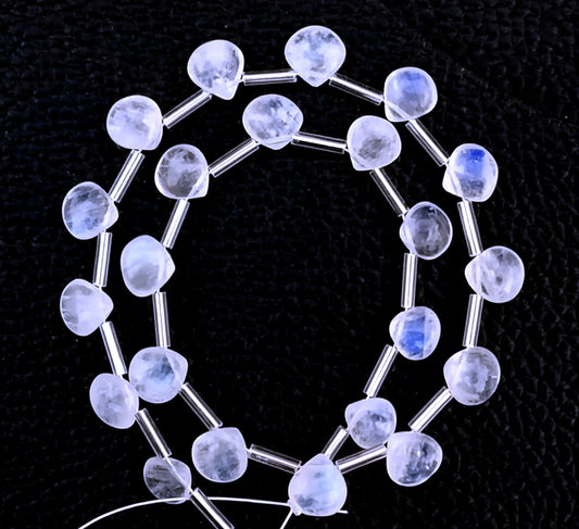 AAA Quality 1 Strand Natural Rainbow Moonstone,Heart Shape Beads,Smooth Moonstone,Size 7-8 MM ,Blue Fire Moonstone 23 Pieces,Wholesale Rate