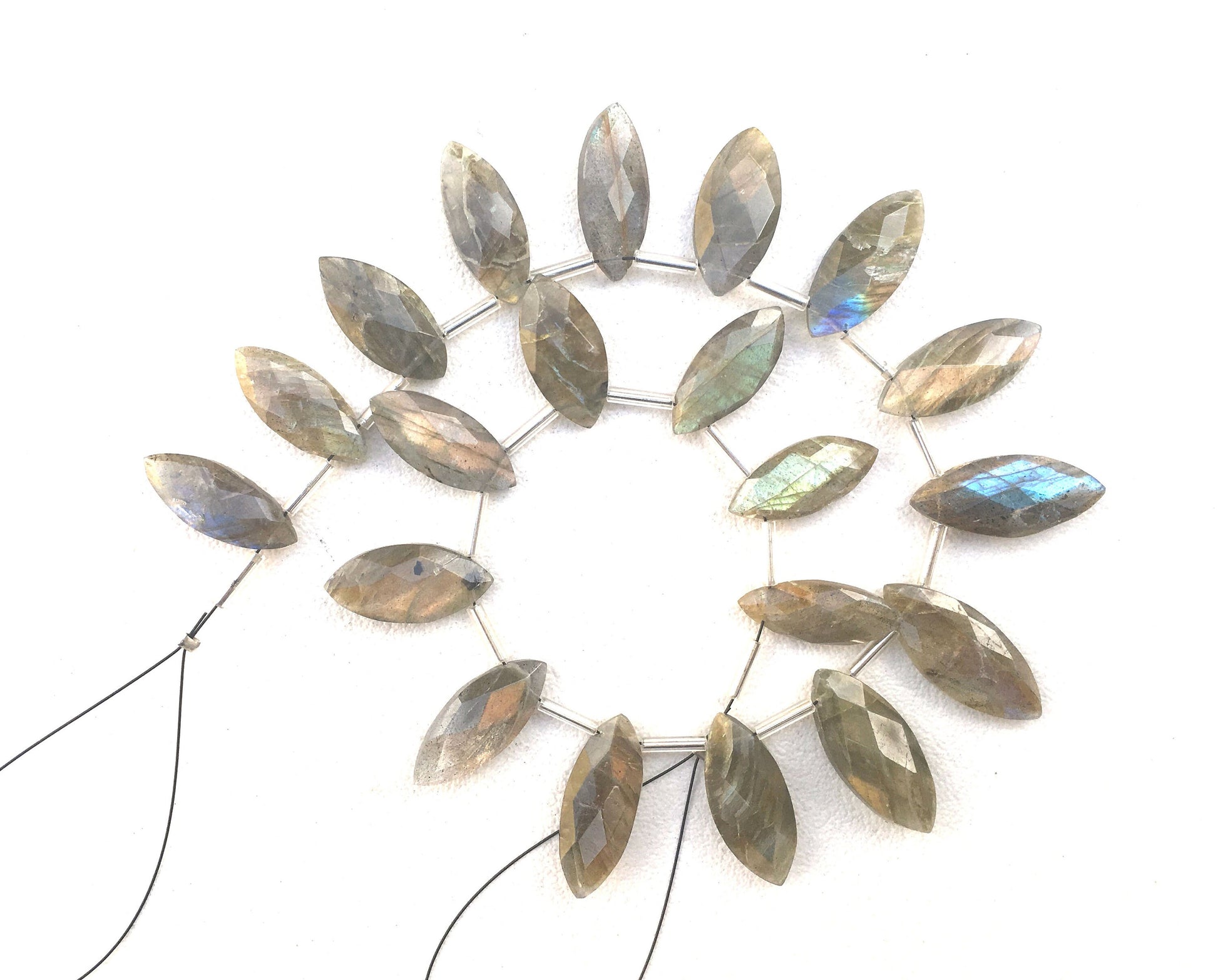 18 Pieces 1 Strand Natural Labradorite Gemstone,Briolette Beads Faceted Marquise Shape,Blue Flash Size 7x17-9x21 MM,Making Jewelry Wholesale