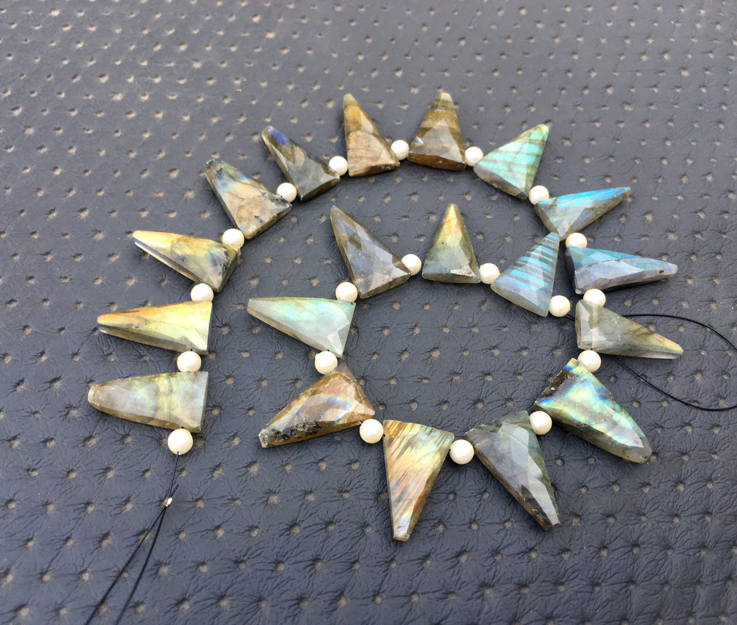 Fantastic Quality 1 Strand Natural Labradorite Triangle Shape Blue Flash,Size 9x17-12x20 MM Gemstone,19 Pieces Briolette Beads,Wholesale