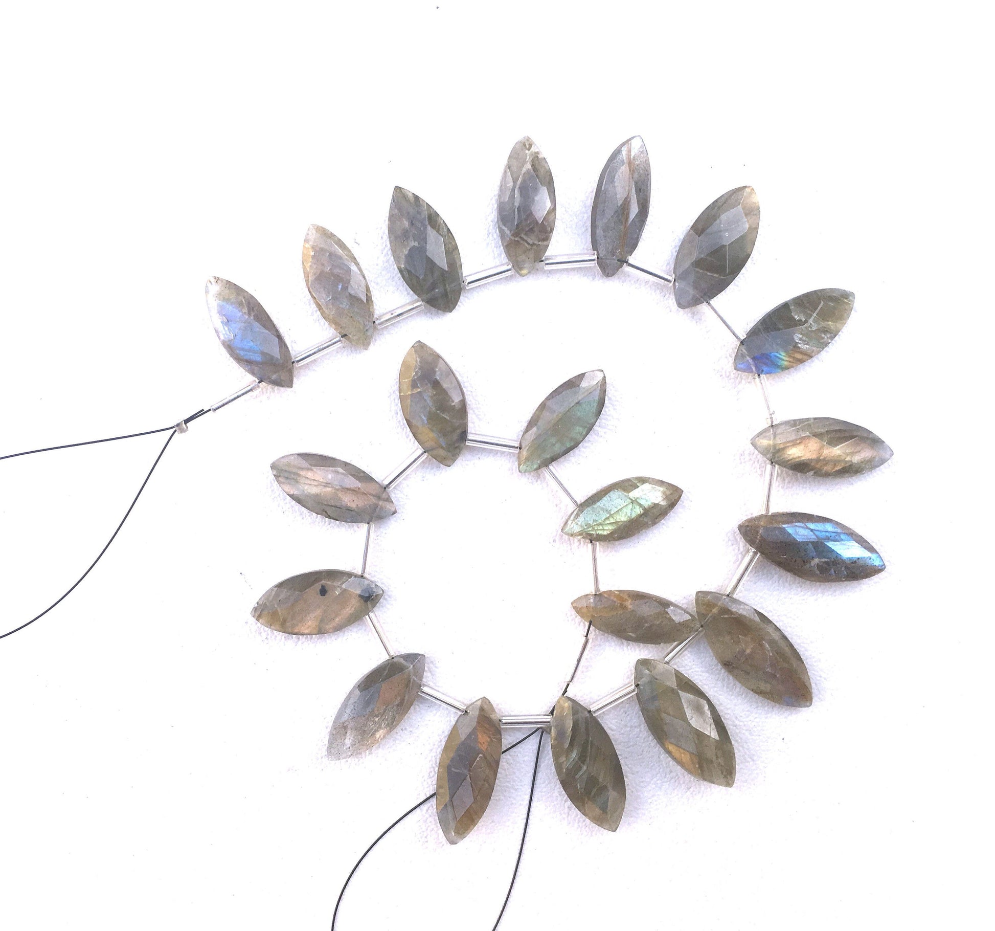 18 Pieces 1 Strand Natural Labradorite Gemstone,Briolette Beads Faceted Marquise Shape,Blue Flash Size 7x17-9x21 MM,Making Jewelry Wholesale