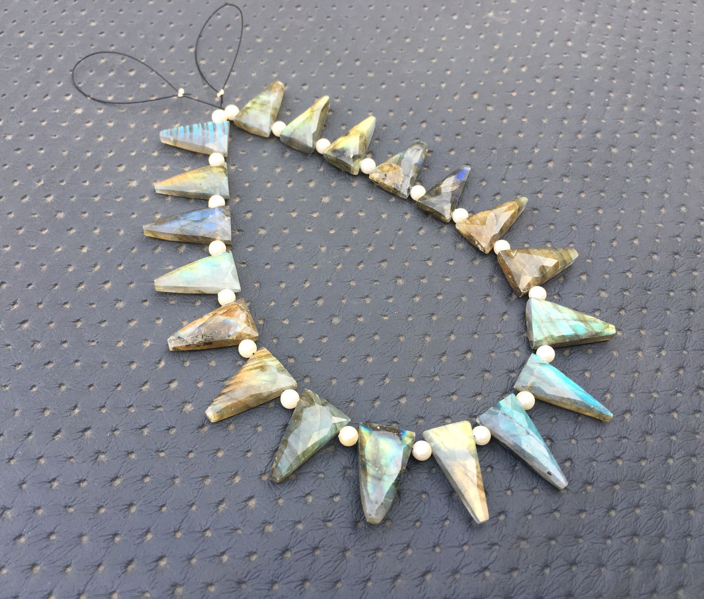 Fantastic Quality 1 Strand Natural Labradorite Triangle Shape Blue Flash,Size 9x17-12x20 MM Gemstone,19 Pieces Briolette Beads,Wholesale