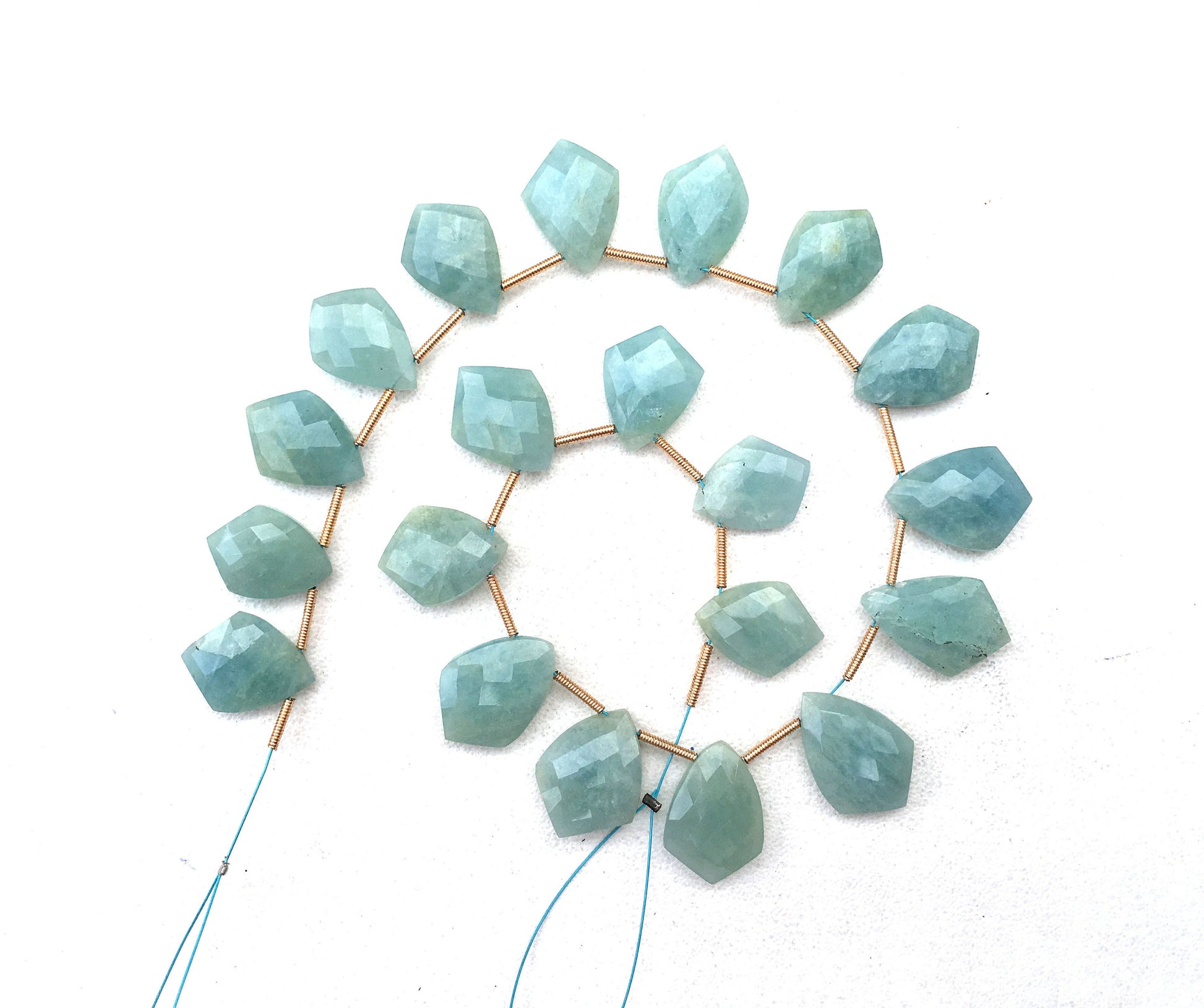 Simply stunning 1 Strand Natural Aquamarine Gemstone,20 Piece Faceted Fancy Shape,Size 12x17-13x20 MM Briolette Beads Wholesale Price