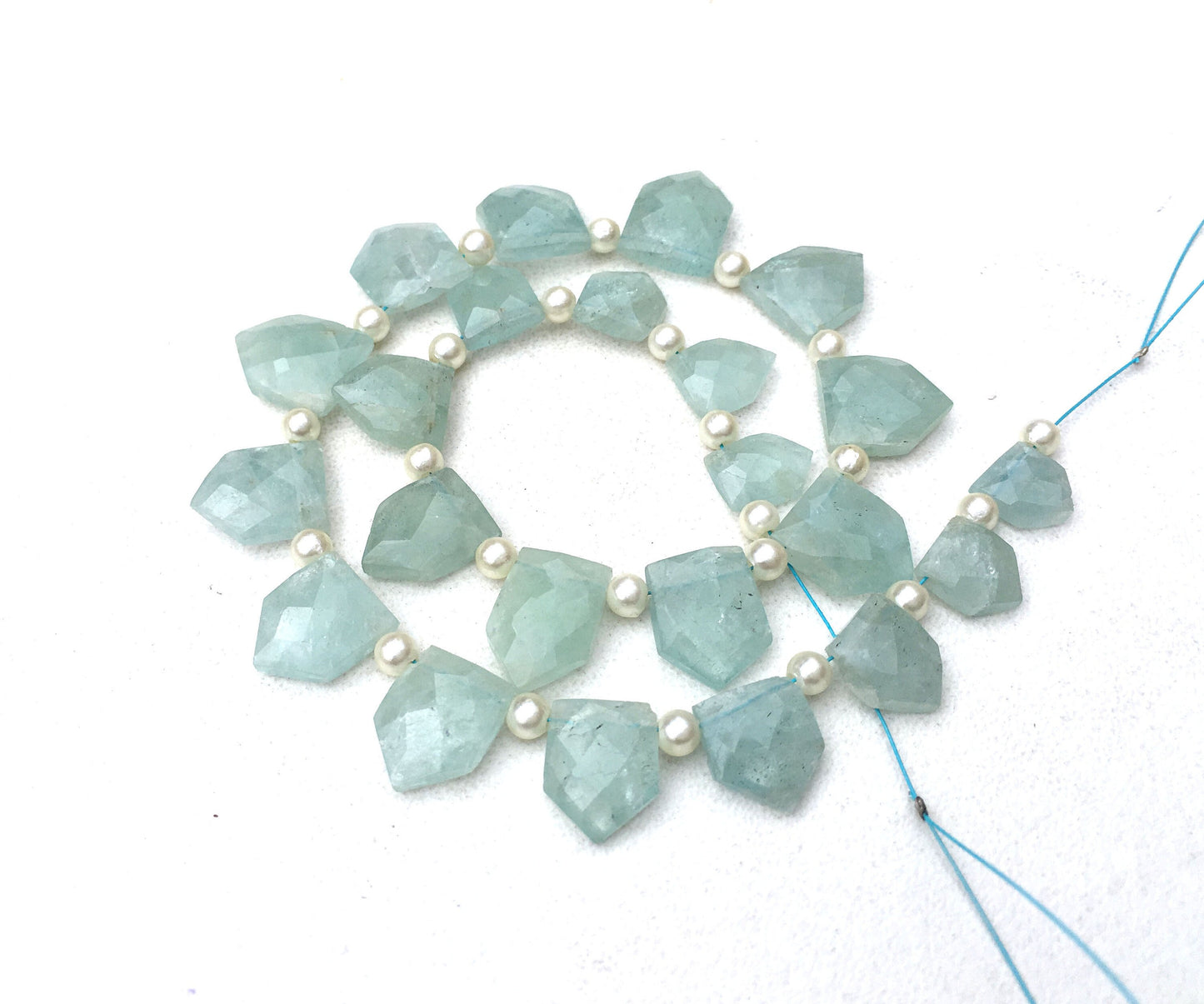 Highly recommended Gemstone 1 Strand Natural Aquamarine,23 Pieces Faceted Pentagon shape Beads,Size 8x10-11x14 MM Making Jewelry Wholesale