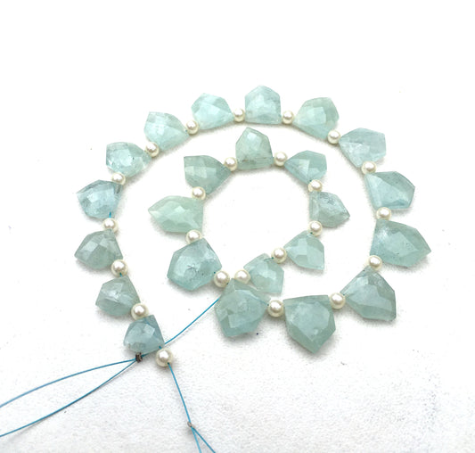 Highly recommended Gemstone 1 Strand Natural Aquamarine,23 Pieces Faceted Pentagon shape Beads,Size 8x10-11x14 MM Making Jewelry Wholesale