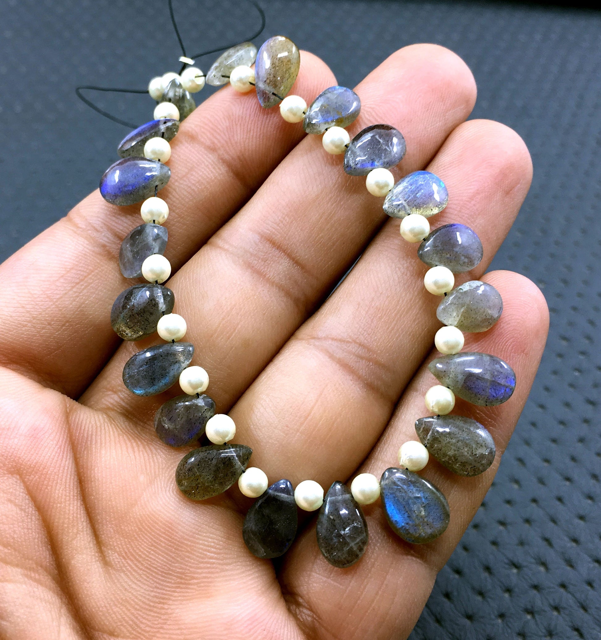 Infinity quality 1 Strand Natural Blue Flashy Labradorite Gemstone 21 Pieces Smooth Pear Shape Design Beads Size 6x10-8x11 MM Making Jewelry