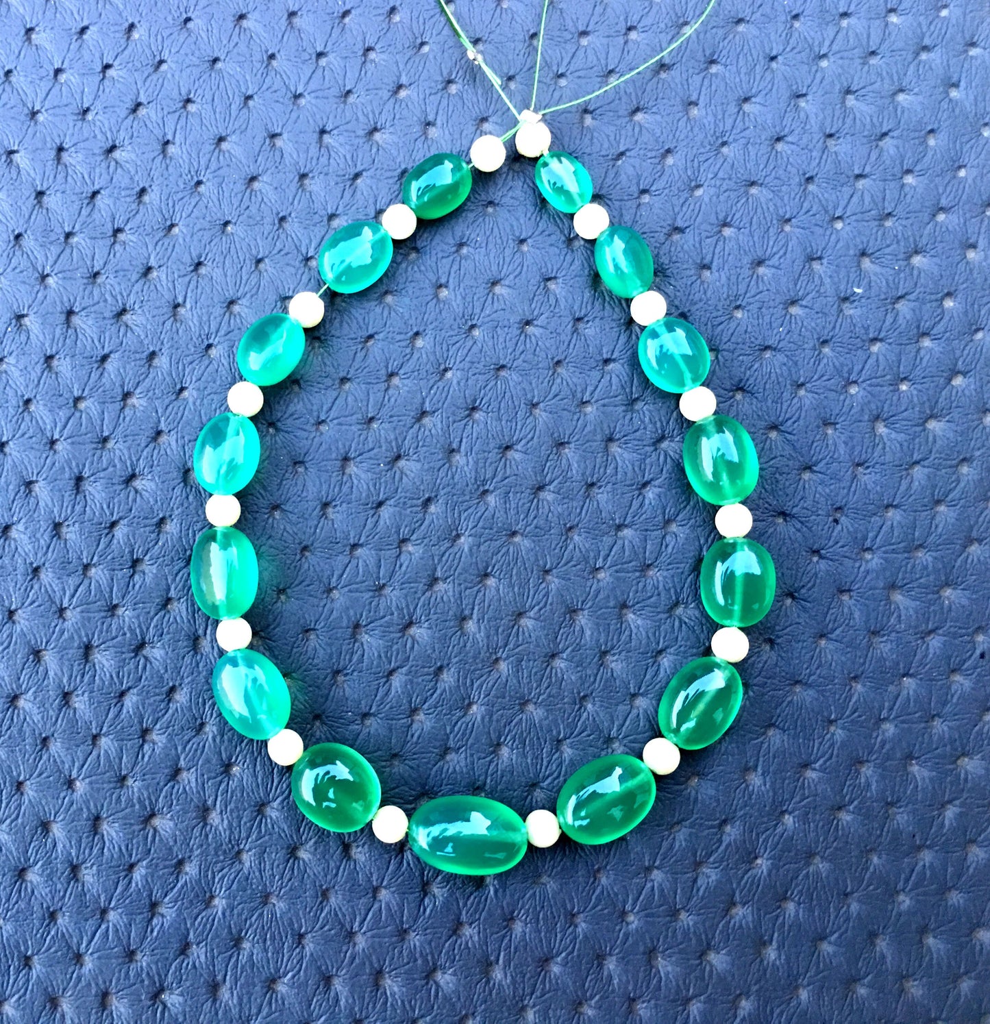 Super Quality 1 Strand Natural Green Onyx Gemstone, Smooth Oval shape Beads, Size 5x7-8x13 MM Green Onyx Oval Beads,Making Jewelry Wholesale