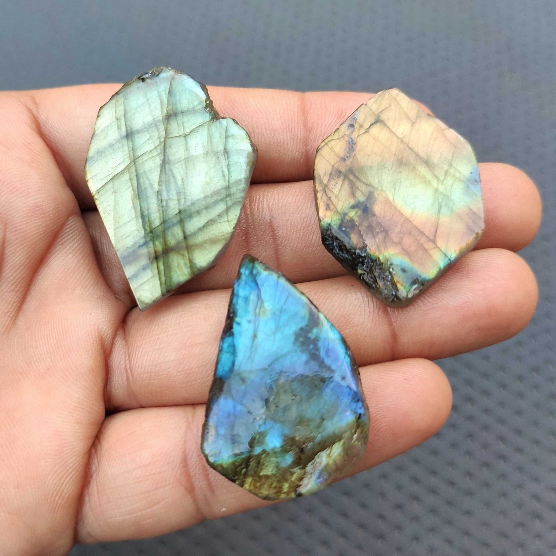 Antique 3 Pieces Blue Fire Labradorite Specimen,Natural Labradorite Gemstone,Size 23x35-27x40 MM Polished Specimen Fire Labradorite Raw