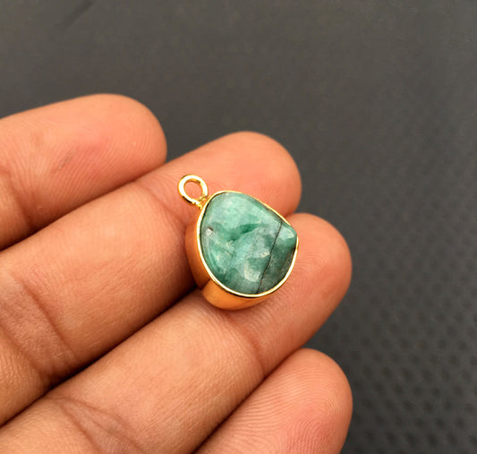 92.5 Sterling Silver Gold Polish Pendant,Natural Green Emerald Gemstone,Super quality Size 14x15 MM Handmade Pendant, May Birthstone Pendant