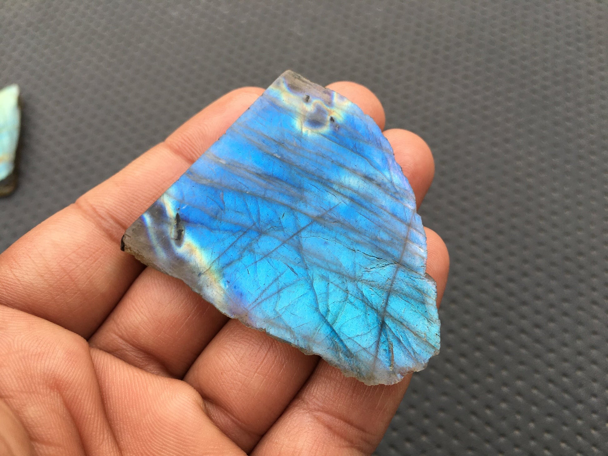 Blue Flashes Are Prominent Natural Blue Fire Labradorite Raw Gemstone,Polished Labradorite Raw Specimens Size 55x64 MM Labradorite Raw Stone