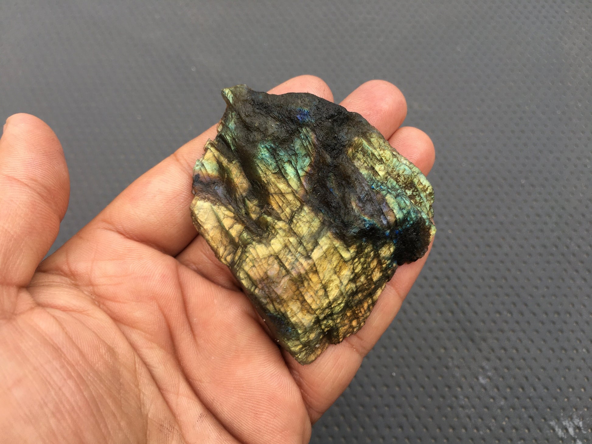 Highly Recommended Gemstone Specimen 1 Piece Natural Blue Fire Labradorite Gemstone,Genuine Labradorite Raw Specimen Size 55x68 MM Specimen