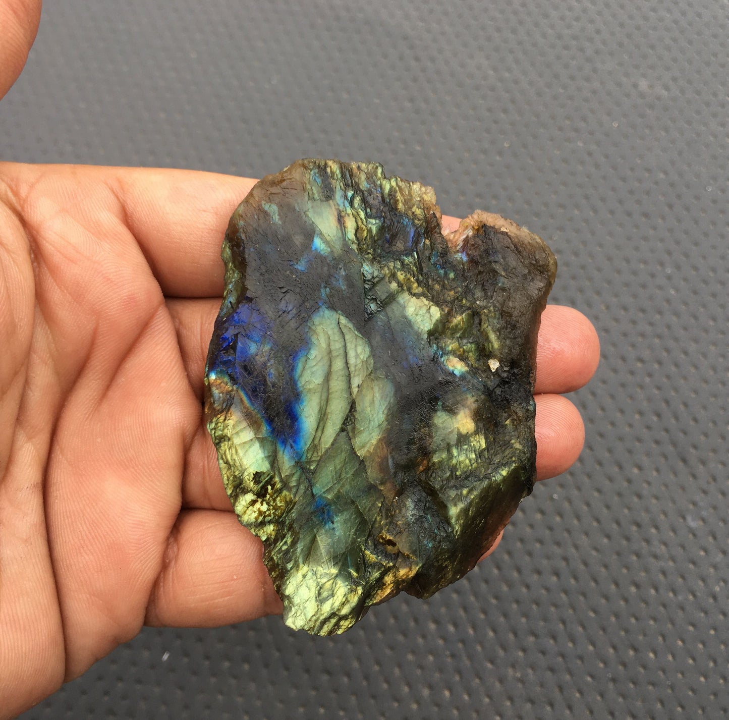 All Great Raw Specimen 1 Pieces Raw Natural Labradorite Gemstone,Size 55x79 MM Blue Flashy Making Raw Jewelry Wholesale Labradorite Specimen