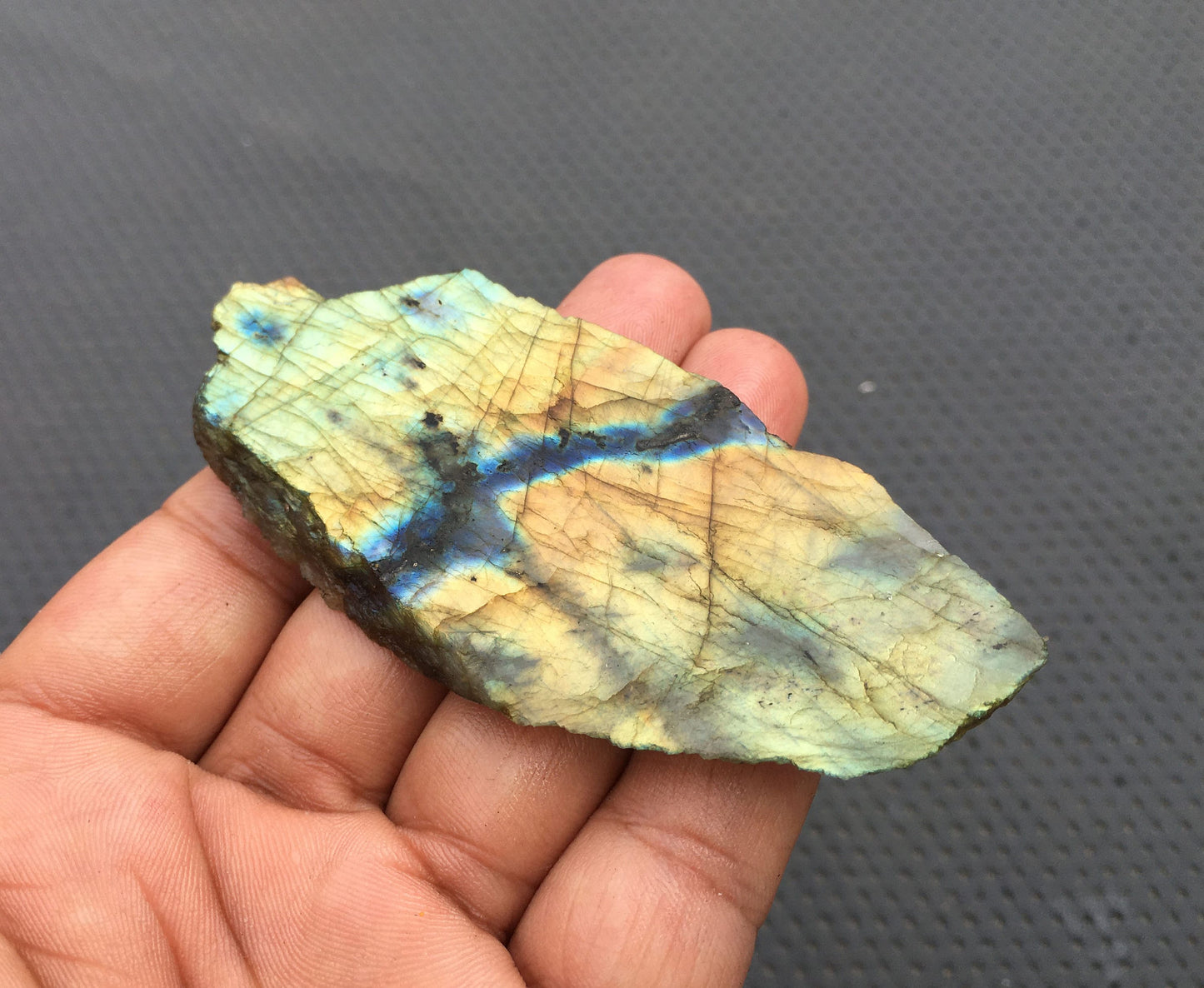 Glorious Gemstone Large Specimen Labradorite Raw,1 Piece Natural Labradorite Gemstone, Blue Fire Specimen,Size 41x90 MM Labradorite Rough