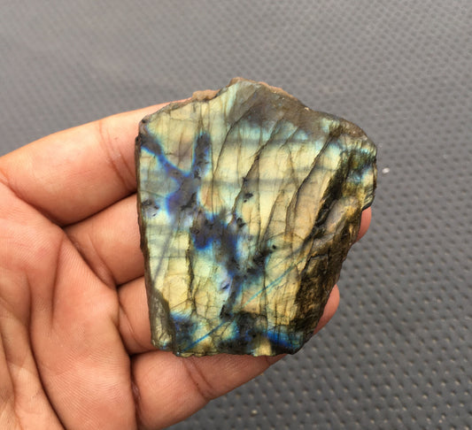 Dreamy gorgeous range of blue Labradorite Natural Gemstone Specimen Rough Antique Raw Size 58x64 MM Making Jewelry Specimen Labradorite Raw