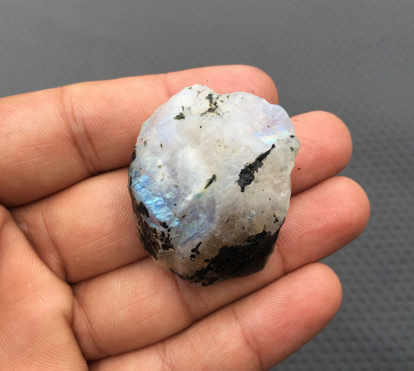 Spectacular Gemstone Rough Flashy Specimen 1 Piece Natural Rainbow Moonstone Rough,Specimen Raw Size 32x38 MM Blue Flashy Moonstone Rough