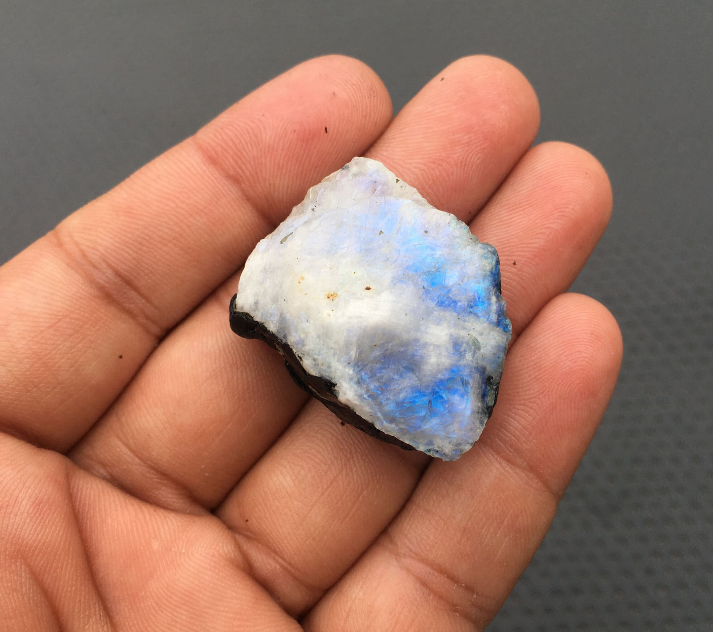 Exceptional Specimen Rainbow Moonstone, 1 Piece AAA Grade Quality Raw Size 27x34 MM Blue Fire Rough Specimen, Moonstone healing Crystal Raw