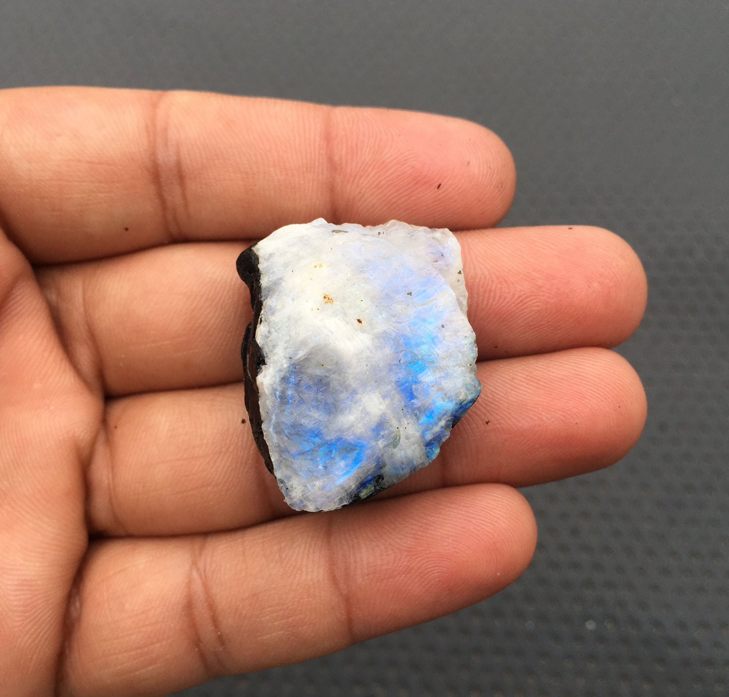 Exceptional Specimen Rainbow Moonstone, 1 Piece AAA Grade Quality Raw Size 27x34 MM Blue Fire Rough Specimen, Moonstone healing Crystal Raw