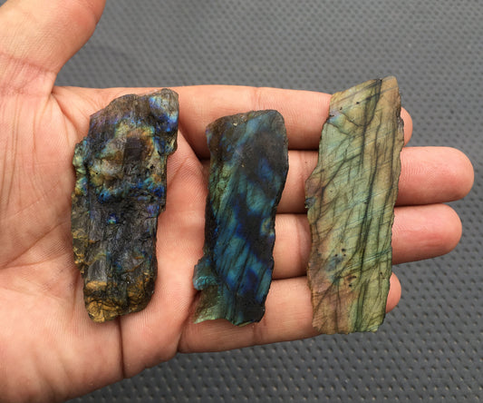 Best Starter Rock Collection 3 Pieces Natural Labradorite Rough Gemstone,Size 20x60-24x70 MM Blue Fire Specimen Rough Labradorite Raw Slice