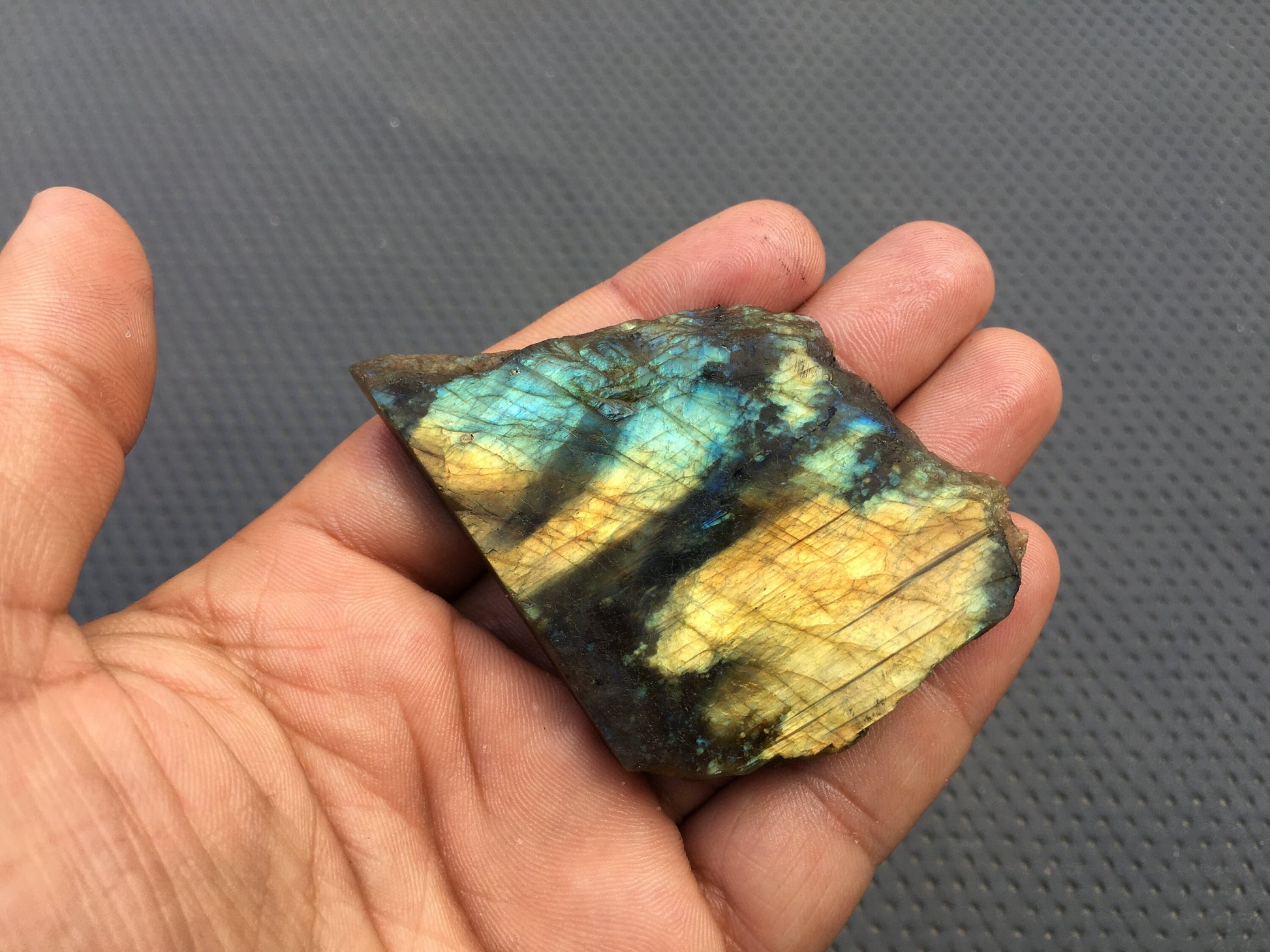 Pretty Gemstone Natural Labradorite Gemstone, Flashy Specimen Rough Antique Raw Size 48x69 MM Making Jewelry Specimen Labradorite Raw Stone