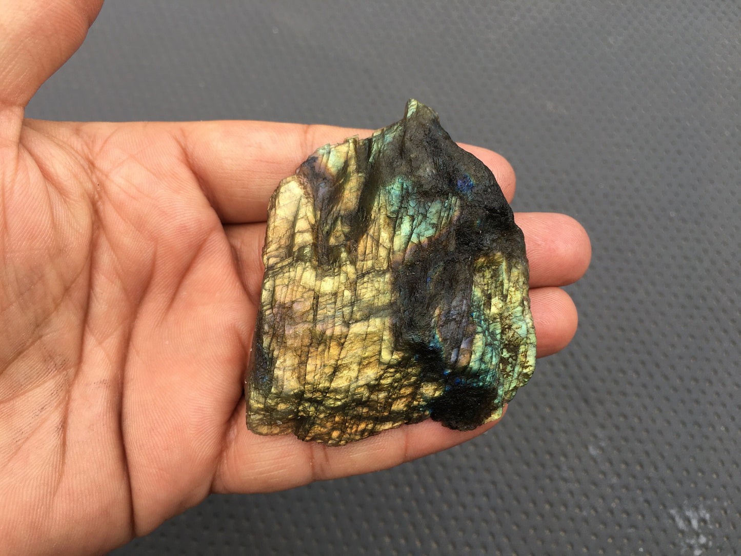 Highly Recommended Gemstone Specimen 1 Piece Natural Blue Fire Labradorite Gemstone,Genuine Labradorite Raw Specimen Size 55x68 MM Specimen