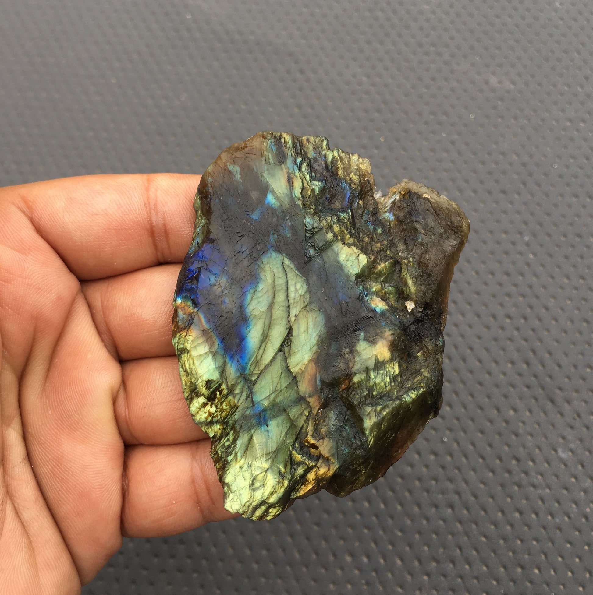 All Great Raw Specimen 1 Pieces Raw Natural Labradorite Gemstone,Size 55x79 MM Blue Flashy Making Raw Jewelry Wholesale Labradorite Specimen