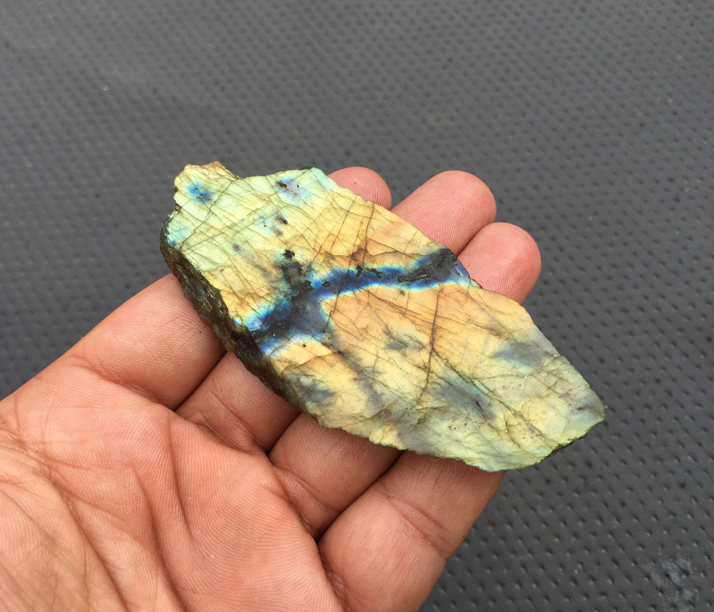 Glorious Gemstone Large Specimen Labradorite Raw,1 Piece Natural Labradorite Gemstone, Blue Fire Specimen,Size 41x90 MM Labradorite Rough