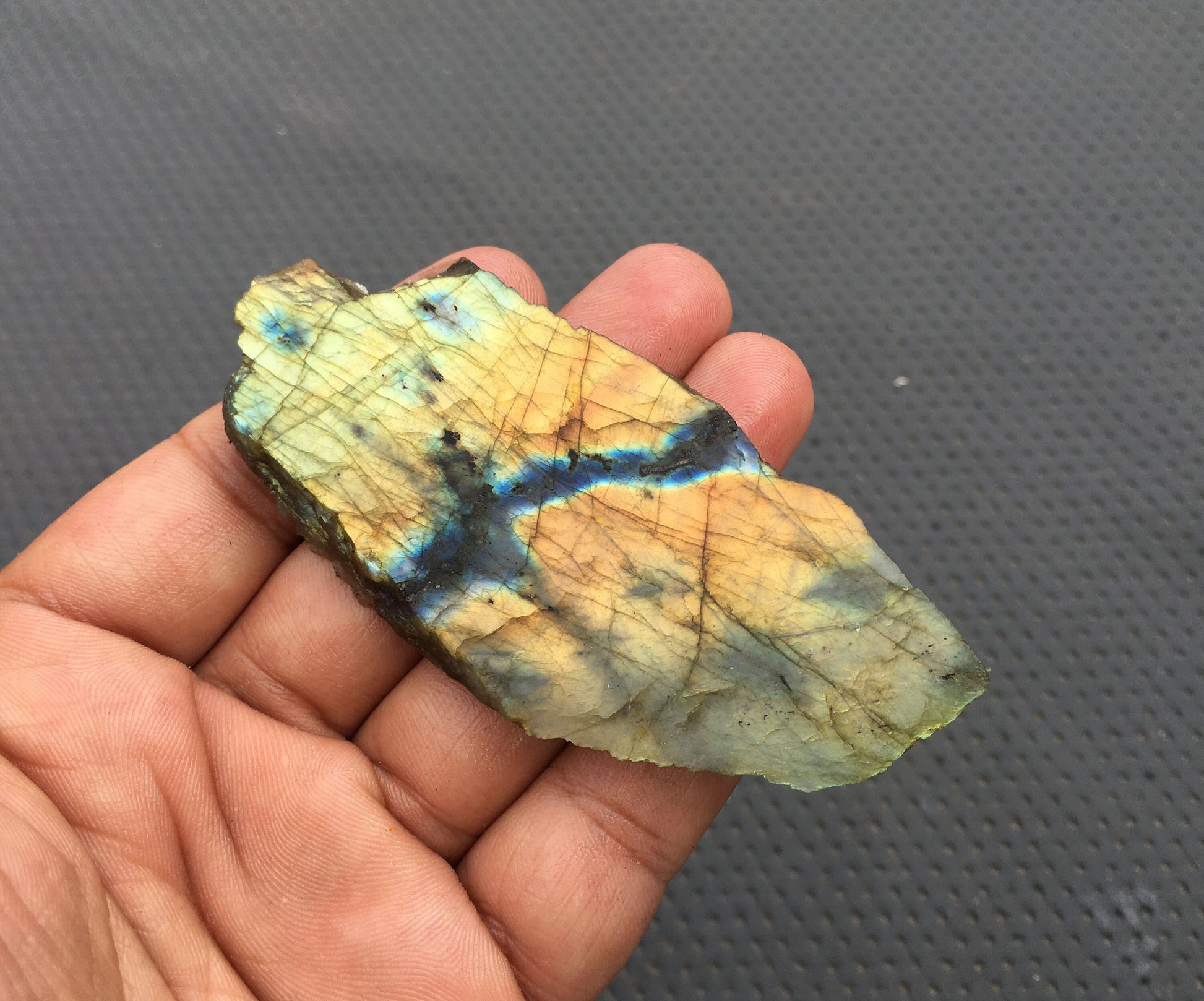 Glorious Gemstone Large Specimen Labradorite Raw,1 Piece Natural Labradorite Gemstone, Blue Fire Specimen,Size 41x90 MM Labradorite Rough