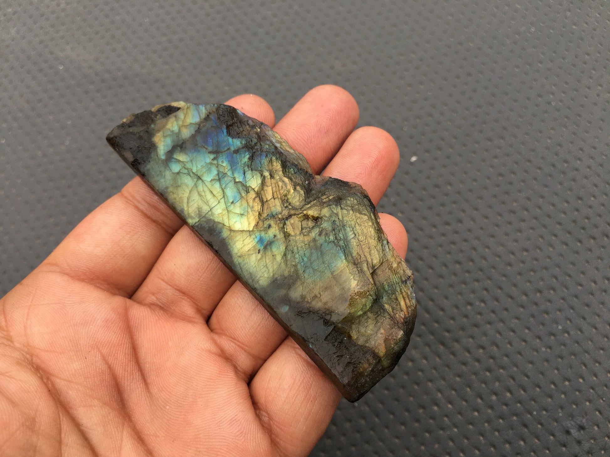 Fantastic Quality Specimen Flashy Labradorite Raw,1 Piece Natural Labradorite Gemstone, Blue Fire Specimen,Size 36x90 MM Labradorite Rough