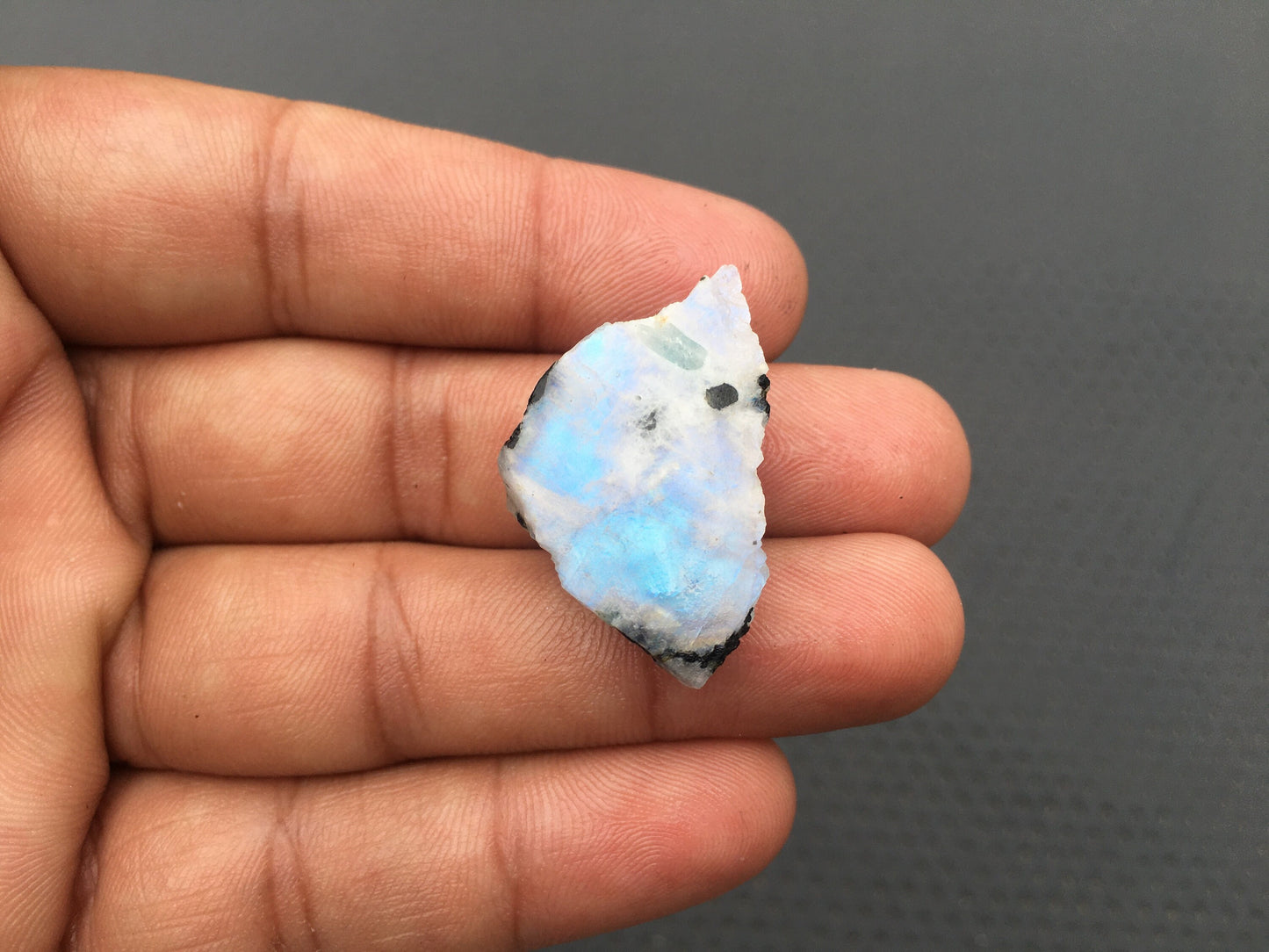 Charming Delicate Raw Specimen Natural Marvelous Rainbow Moonstone Gemstone Specimen Rough Size 19x31 MM Making Jewelry Specimen Moonstone