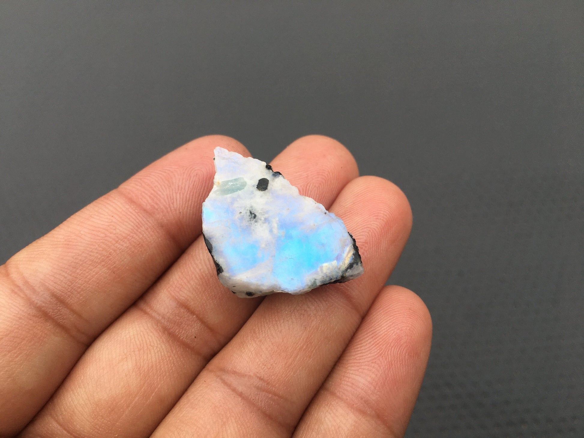 Charming Delicate Raw Specimen Natural Marvelous Rainbow Moonstone Gemstone Specimen Rough Size 19x31 MM Making Jewelry Specimen Moonstone