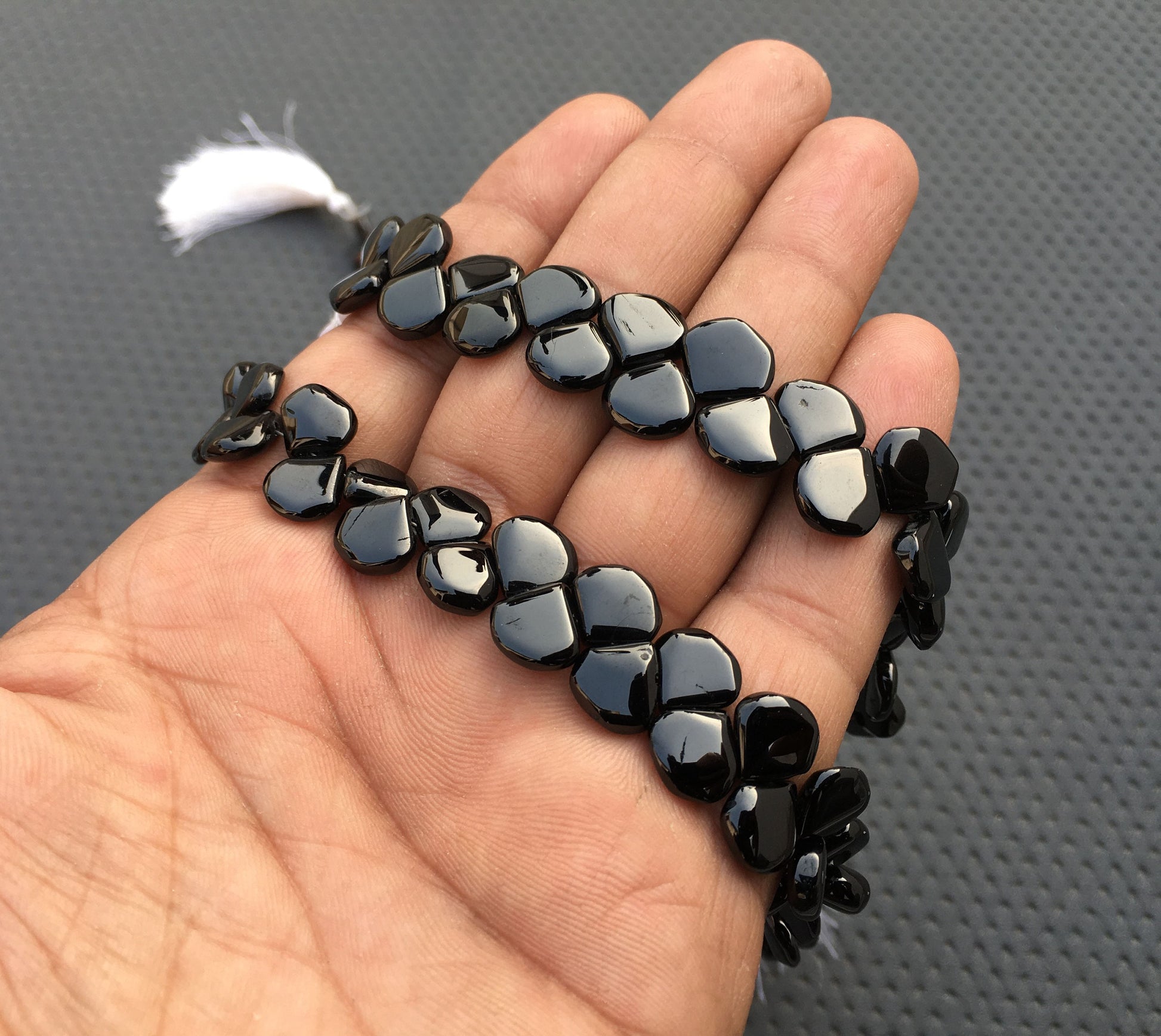 Semi Precious Gemstone 7"Long Strand Smooth Heart 32 Pieces Natural Black Spinel Size 9-10 MM Heart Briolette Beads Black Spinel Gemstone