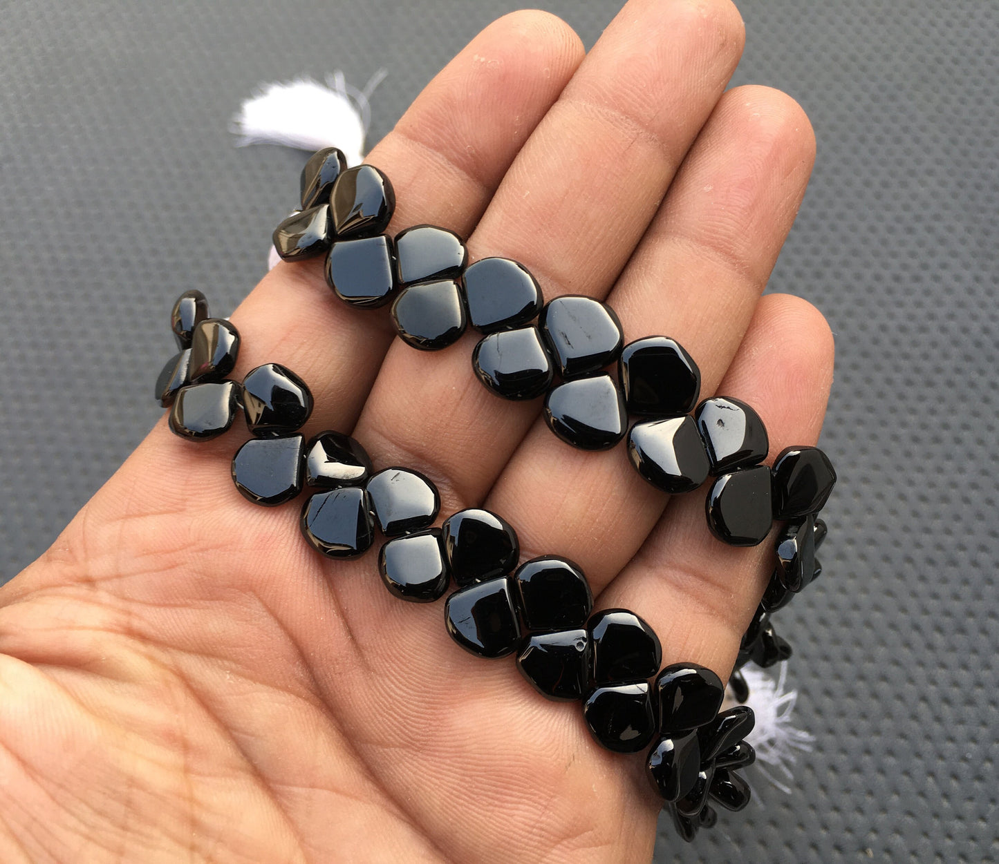 Semi Precious Gemstone 7"Long Strand Smooth Heart 32 Pieces Natural Black Spinel Size 9-10 MM Heart Briolette Beads Black Spinel Gemstone