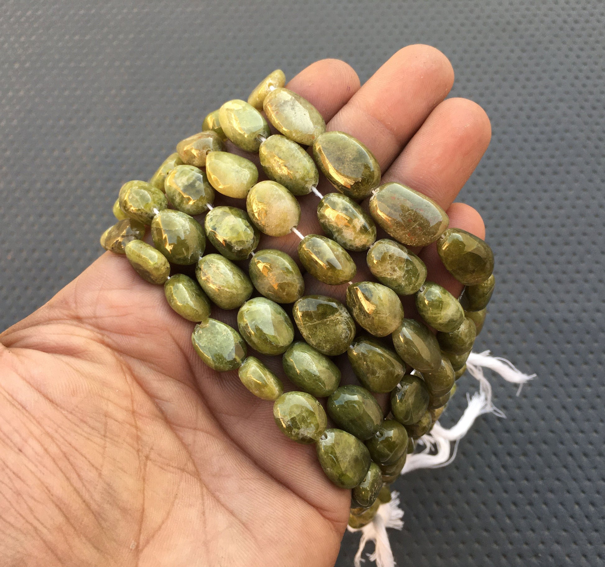 10"Long Strand Natural Vessonite Gemstone Nuggets Shape Beads,Size 9x11-11x20 MM Smooth Beads Vessonite Nuggets Making Green Jewelry Beads