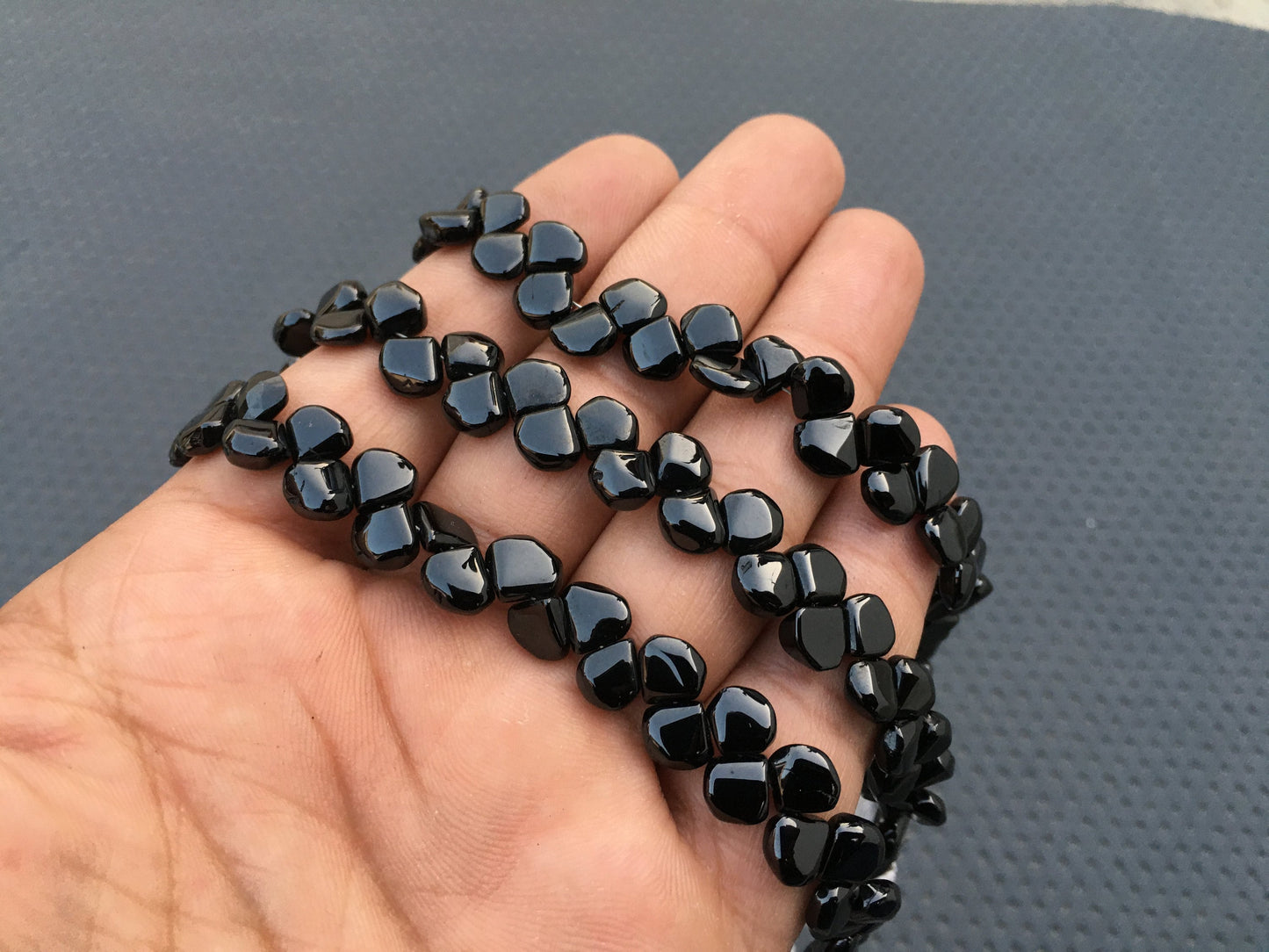 7"Long Strand Smooth Heart Briolette Beads Natural Black Spinel Size 6-8 MM Heart Briolette Beads Black Spinel Gemstone Making Jewelry Beads