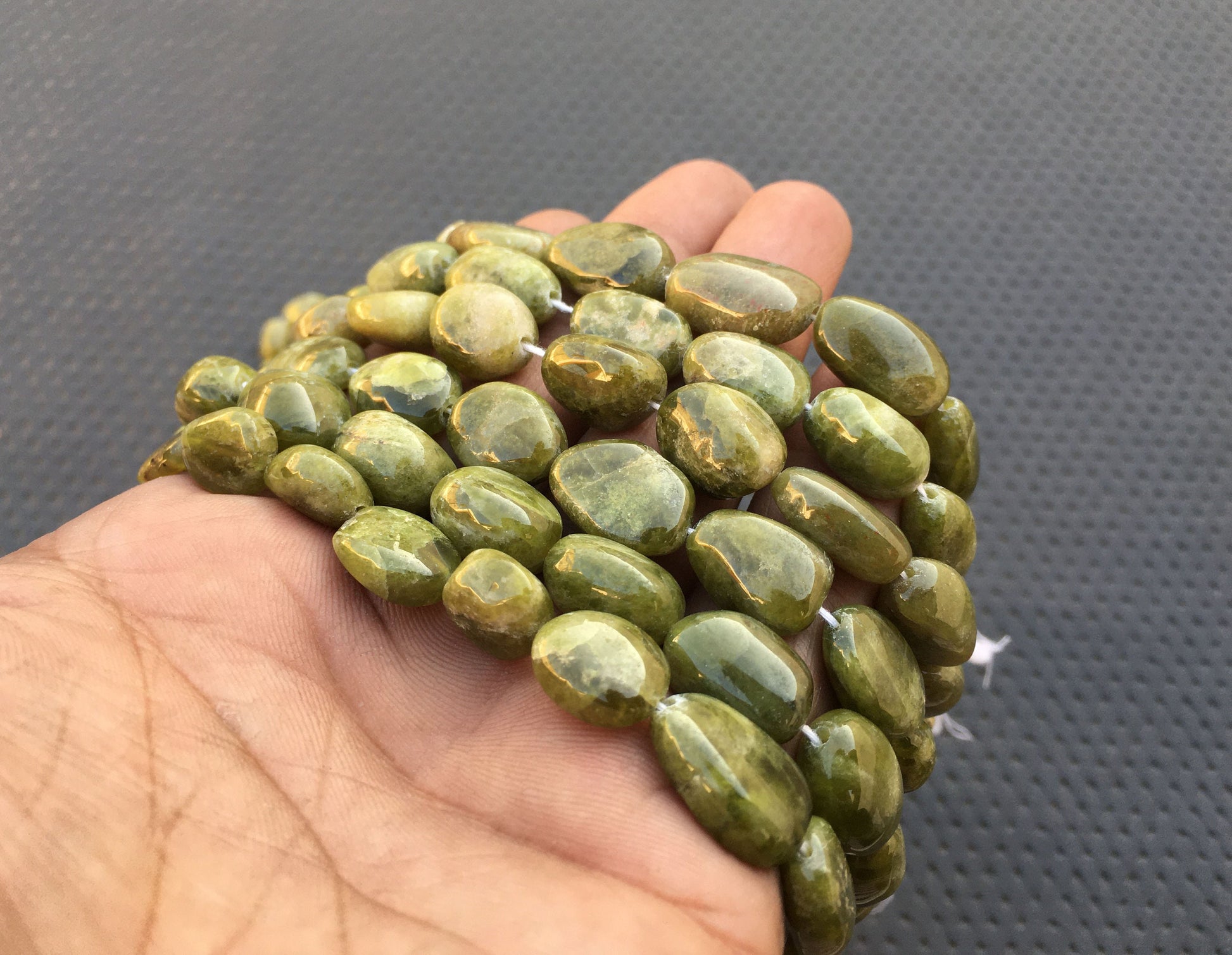 10"Long Strand Natural Vessonite Gemstone Nuggets Shape Beads,Size 9x11-11x20 MM Smooth Beads Vessonite Nuggets Making Green Jewelry Beads