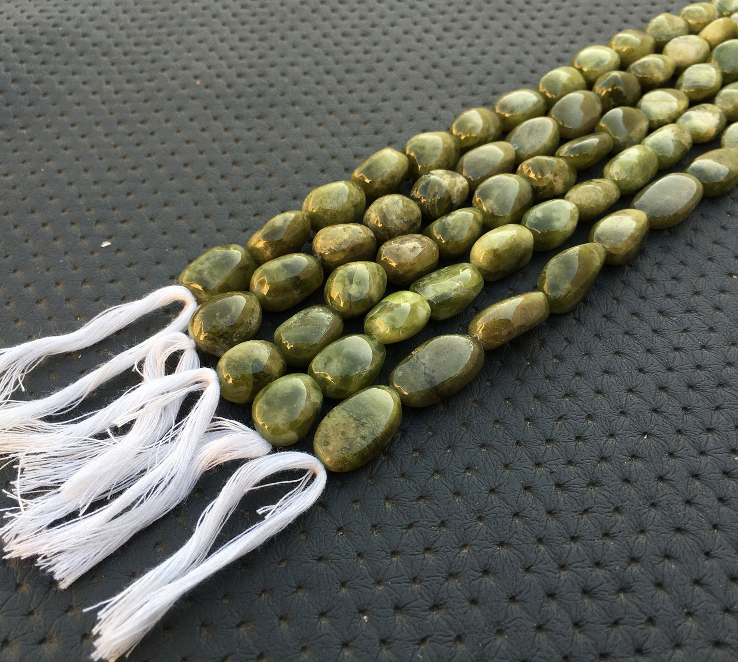 10"Long Strand Natural Vessonite Gemstone Nuggets Shape Beads,Size 9x11-11x20 MM Smooth Beads Vessonite Nuggets Making Green Jewelry Beads