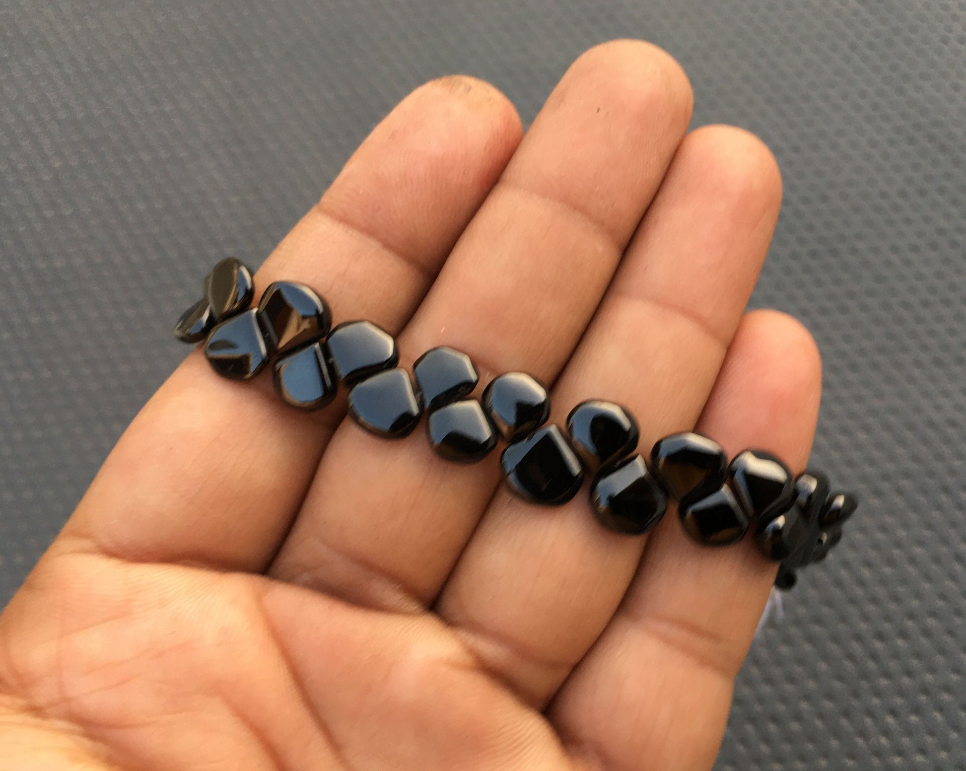 37 Pieces Good Quality Smooth Heart Beads Natural Black Spinel Size 6-9 MM Heart Briolette Beads Black Spinel Gemstone Making Jewelry Beads