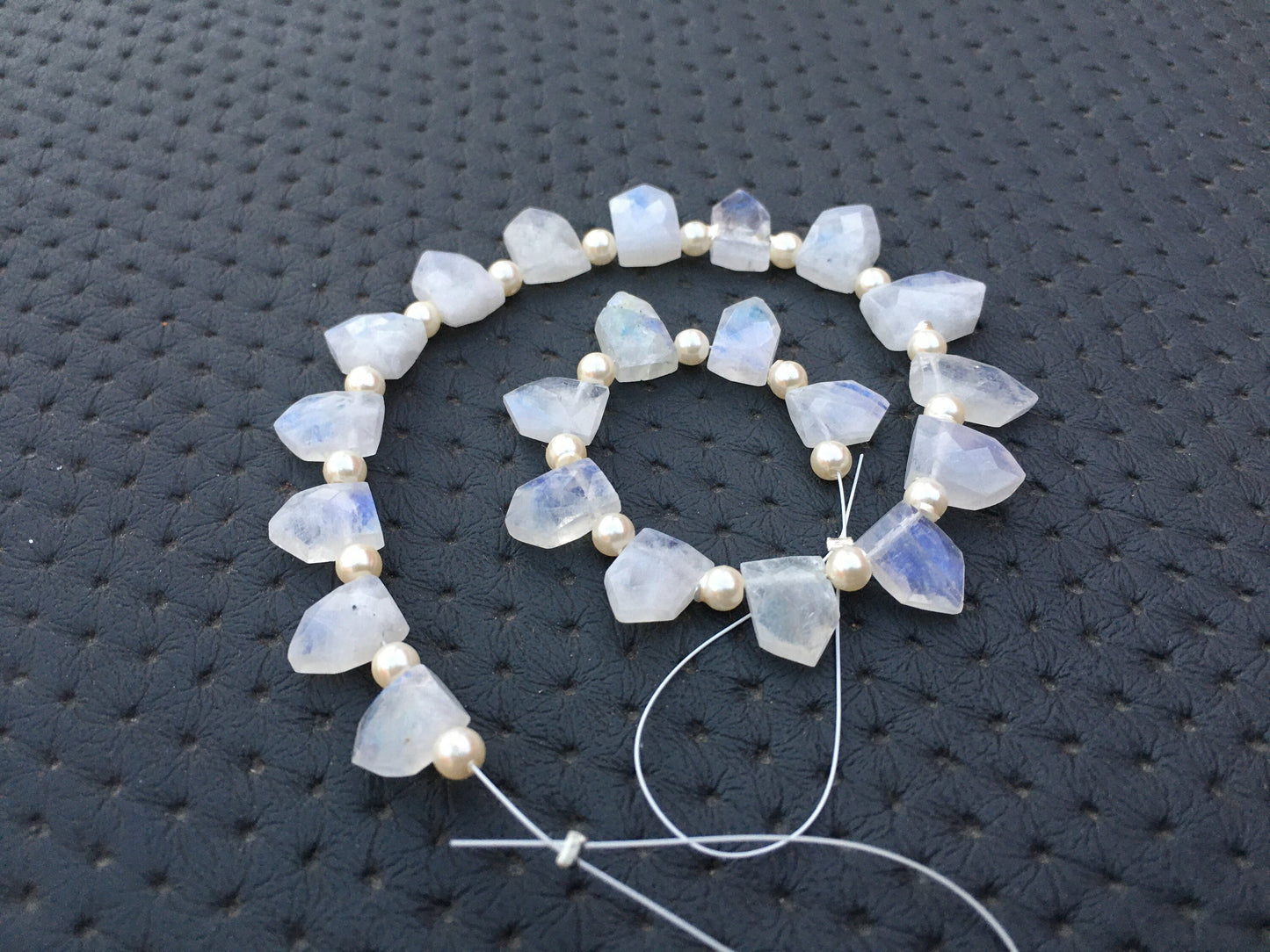 Natural Rainbow Moonstone Pentagon Shape Faceted Beads,Size 6x8-7x13 MM Briolette Beads Blue Flashy 21 Pieces Moonstone Jewelry Wholesale