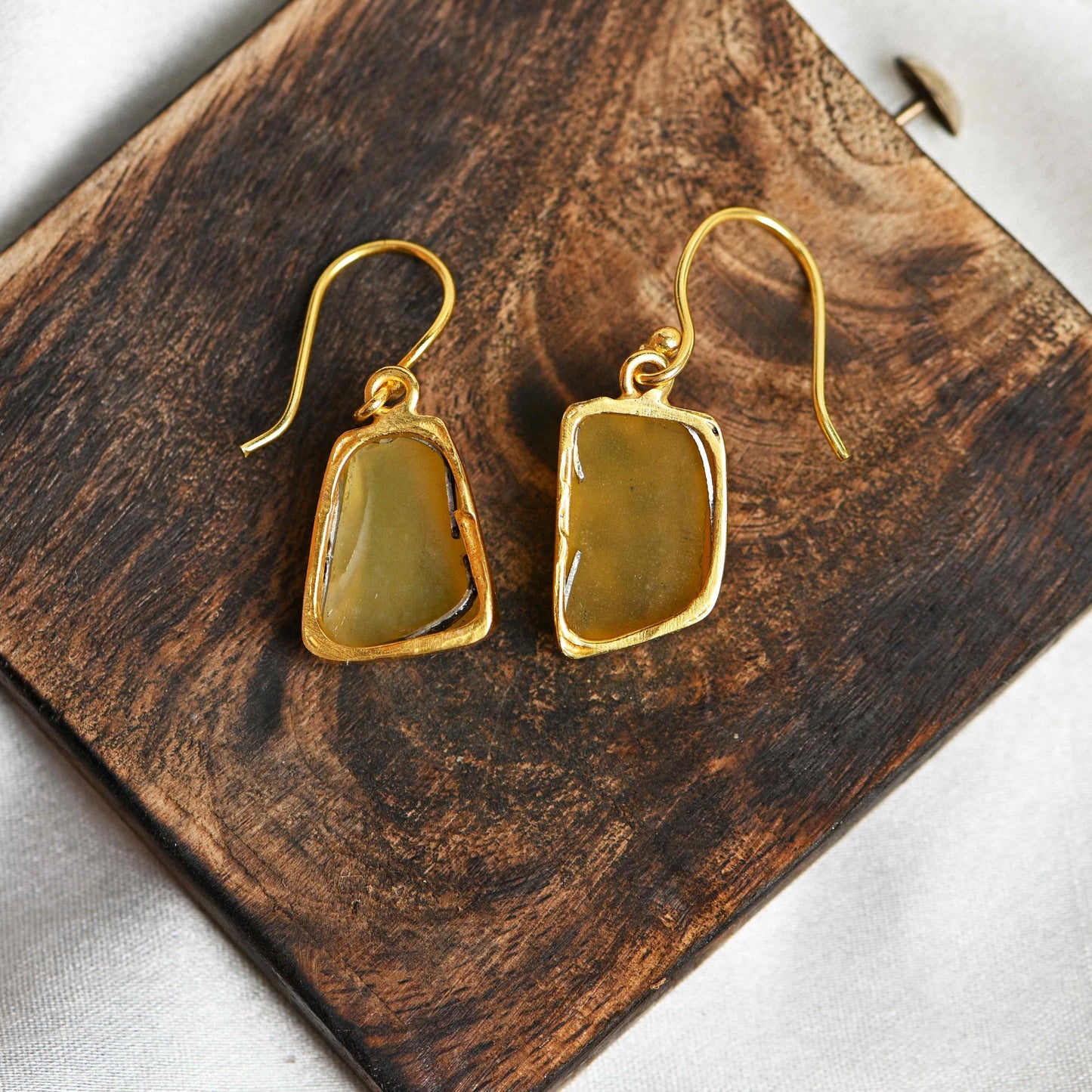 Genuine Natural Untreated RoughGemstone Beautiful Earring Unpolished Raw Stone Brass 1.5" Long Dangle Earring Women Cute Gift Wholesale